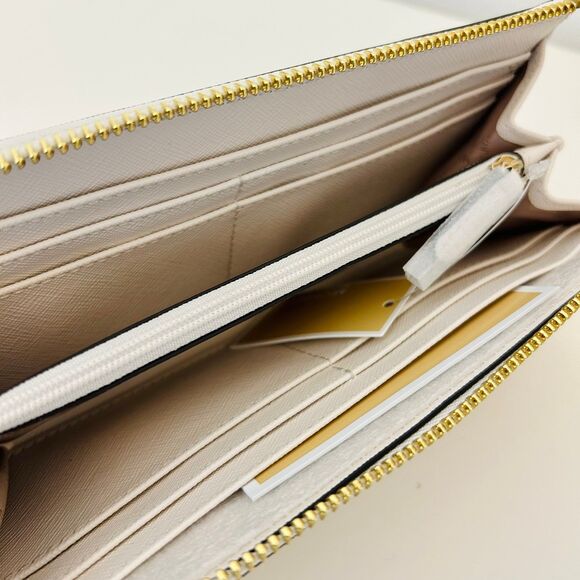 Michael Kors Jet Set Travel Large Logo Quarter-Zip Wallet LT Cream - Picture 3 of 4